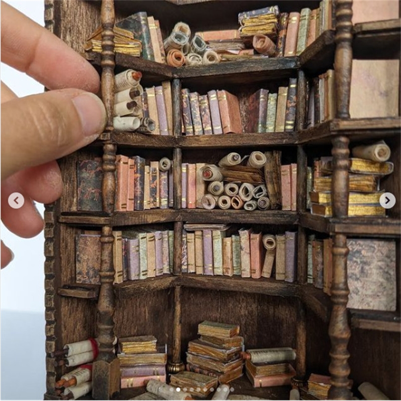 خزانة كتب مصغرة للديكور مع قبة - مراجعة Vintage And Collectible Books وسعره