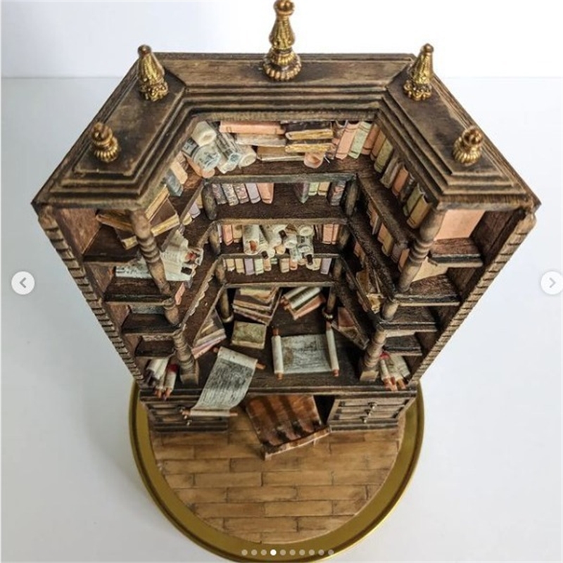 خزانة كتب مصغرة للديكور مع قبة - مراجعة Vintage And Collectible Books وسعره