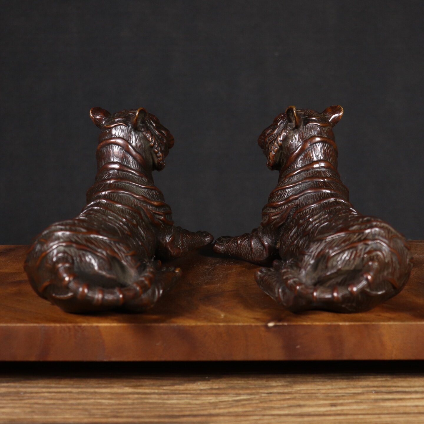 تمثال نمر نحاسي صيني عتيق بتصم - مراجعة Vintage Collectibles Store وسعره